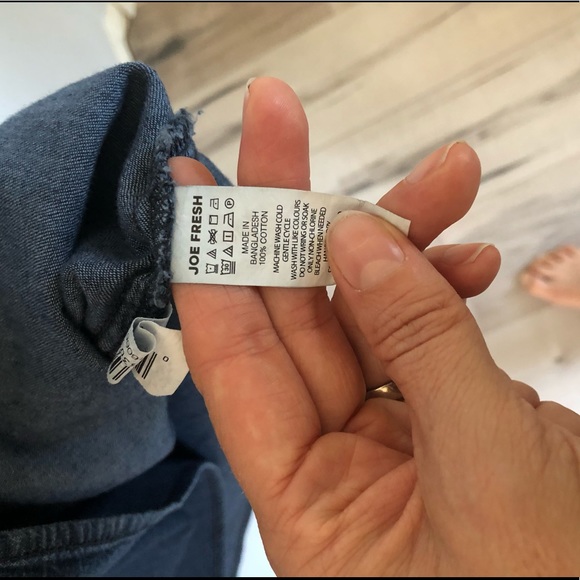 Joe Fresh Denim dress - Picture 4 of 6